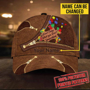 Ne jugez pas ce que vous ne comprenez pas. Casse-tête pour l'autisme. Casquette classique personnalisée.
