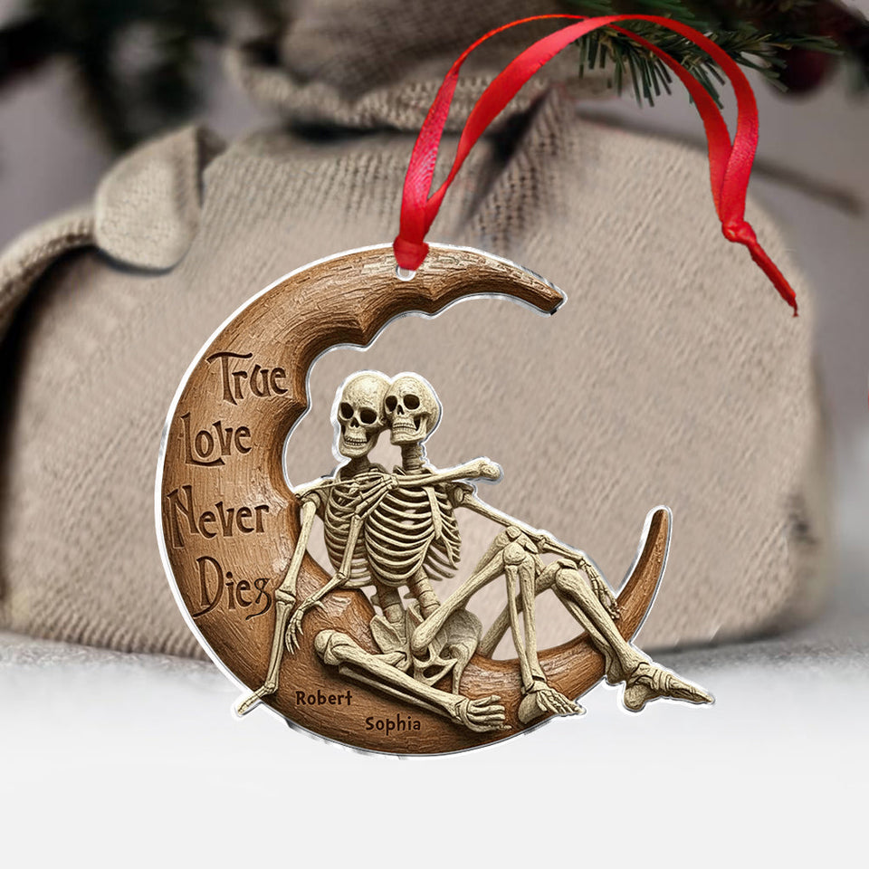 True Love Never Dies Skull Couple - Personalized Skull Ornament