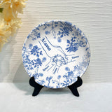 Assiette ronde en céramique personnalisée « Mains de maman et d'enfants » blanche et bleue classique - Assiette ronde personnalisée pour maman