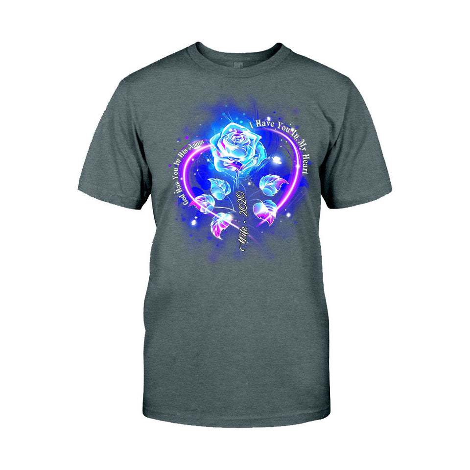 Dieu te tient dans ses bras, je te porte dans mon cœur - T-shirt et sweat à capuche personnalisés en hommage