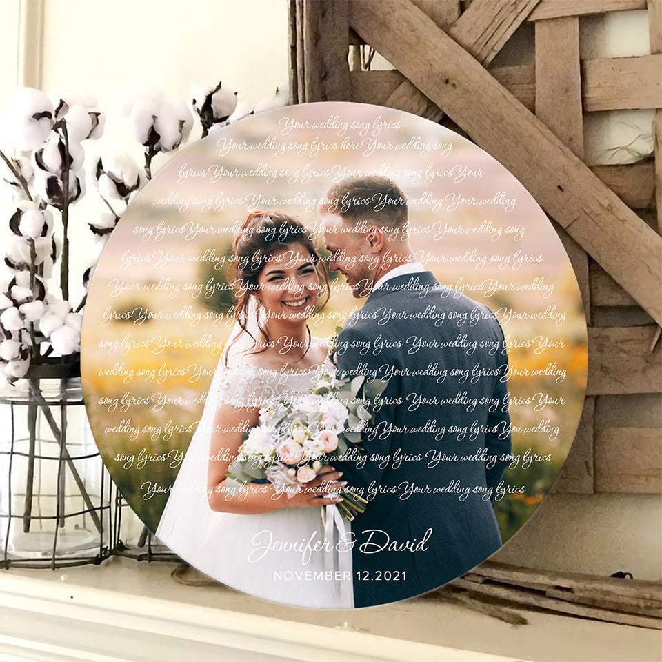 You & Me We Got This - Personalized Husband And Wife Round Wood Sign