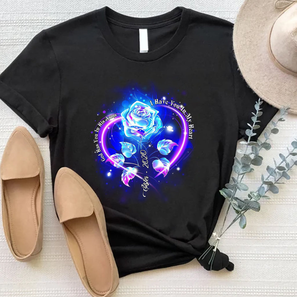 Dieu te tient dans ses bras, je te porte dans mon cœur - T-shirt et sweat à capuche personnalisés en hommage