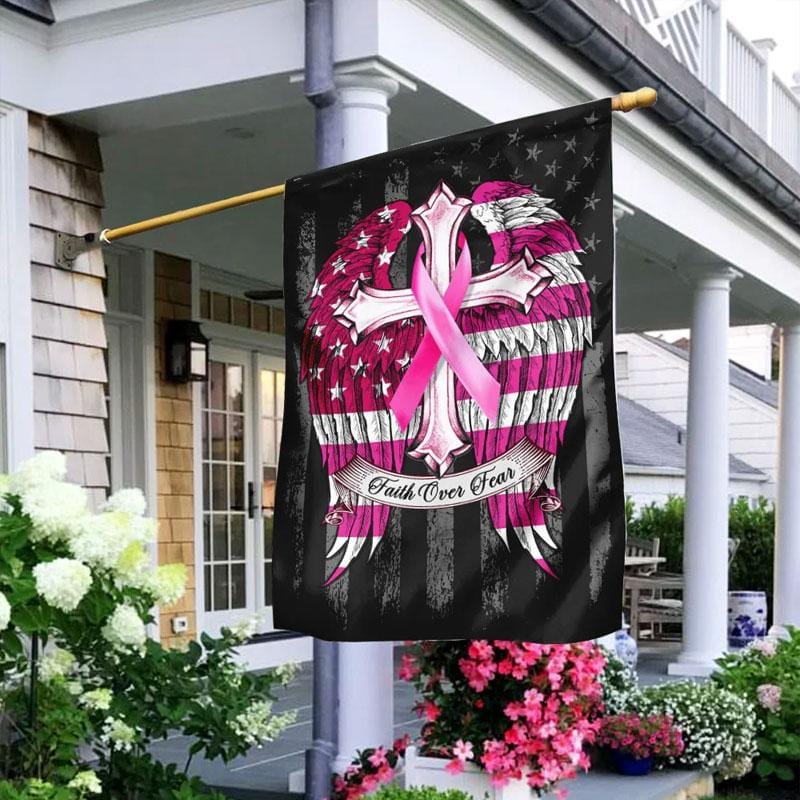La foi plutôt que la peur - Drapeau de la Maison de sensibilisation au cancer du sein 0822