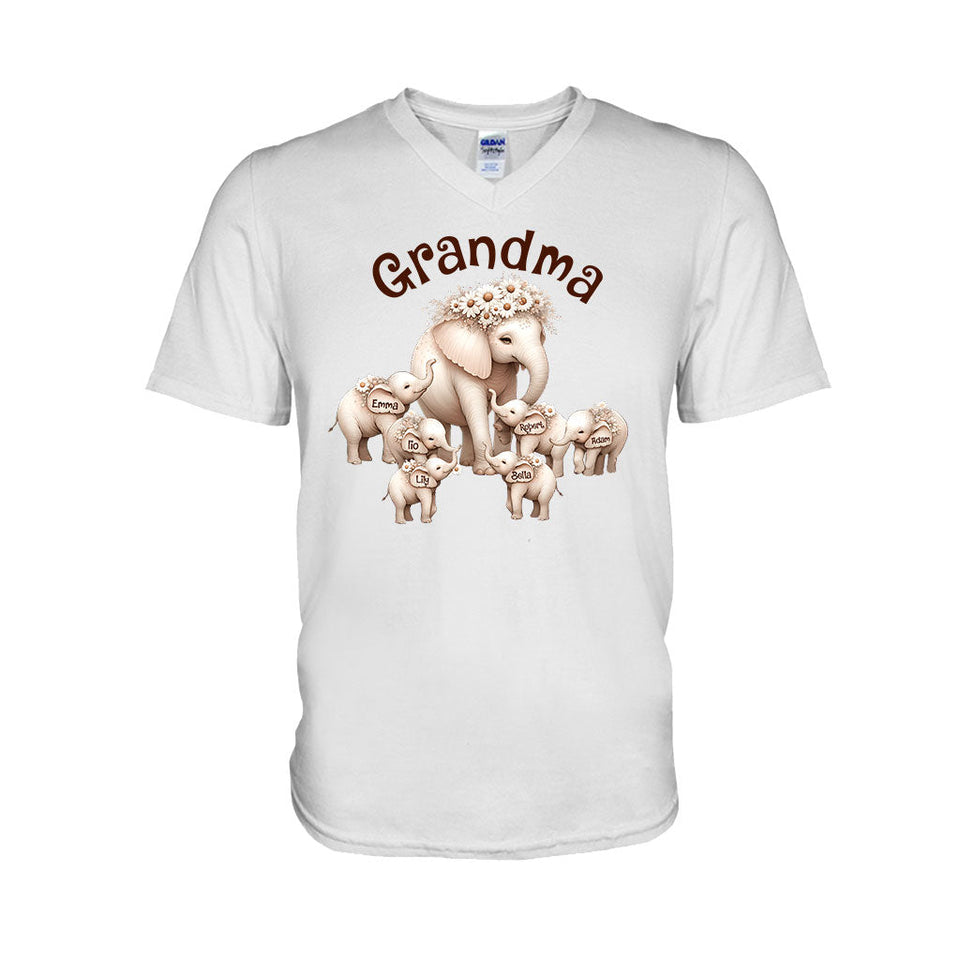 Cute Elephant - Personalized Grandma T-shirt And Hoodie
