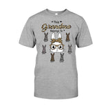 This Grandma Belongs To - Personalized Grandma T-shirt And Hoodie